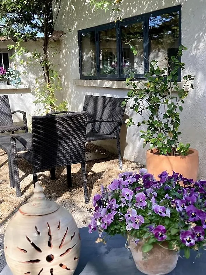 Hébergement de vacances Les cabanons de l'Oliveraie Pernes-les-Fontaines